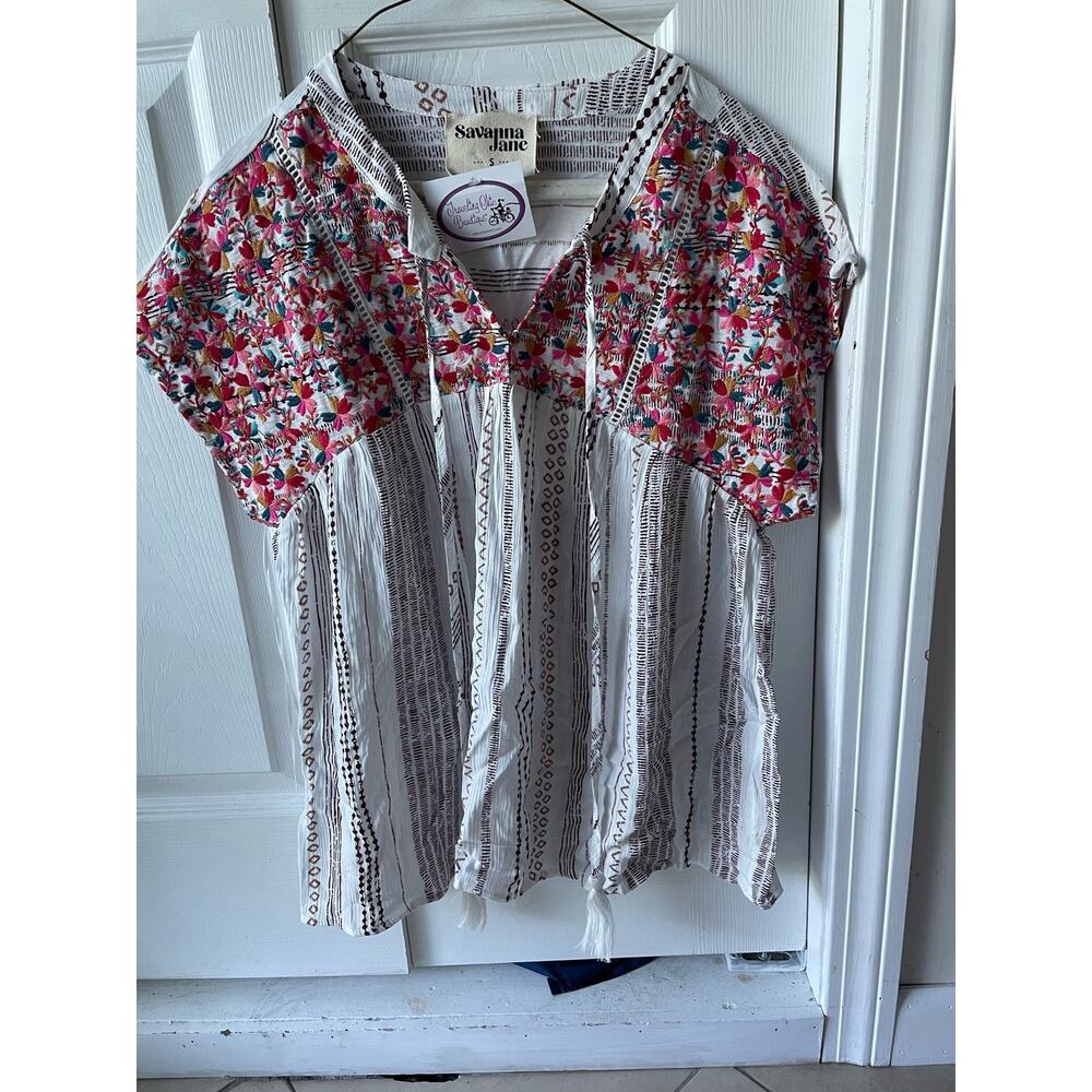 NWT‎ Savanna Jane Size Small Boutique Boho shirt floral feminine embroidered